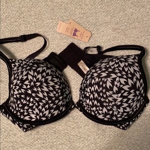 Cacique 38C Smooth Boost Plunge Bra BNWT